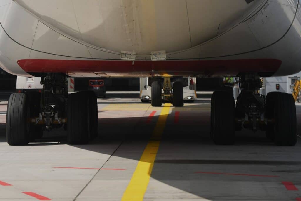 Photo by Planespotter Geneva: https://www.pexels.com/photo/close-up-of-aircraft-wheels-at-frankfurt-airport-33797801/